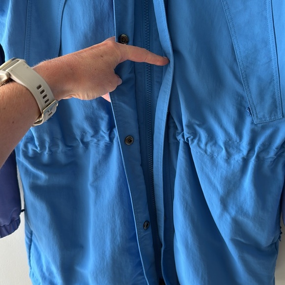 Women’s Patagonia hooded parka - Picture 3 of 9